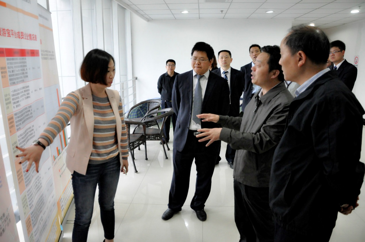 长沙市副市长何寄华调研搜云科技，助推企业发展动力